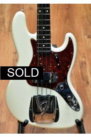 Fender Custom Shop 1961 Jazz Bass  Artic White